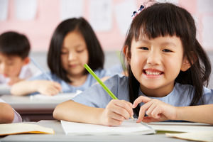 Китайские школы открывают продленку, чтобы поддержать политику трех детей